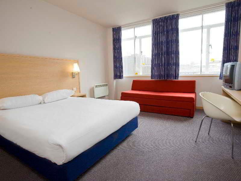 Travelodge Croydon Central Exteriör bild