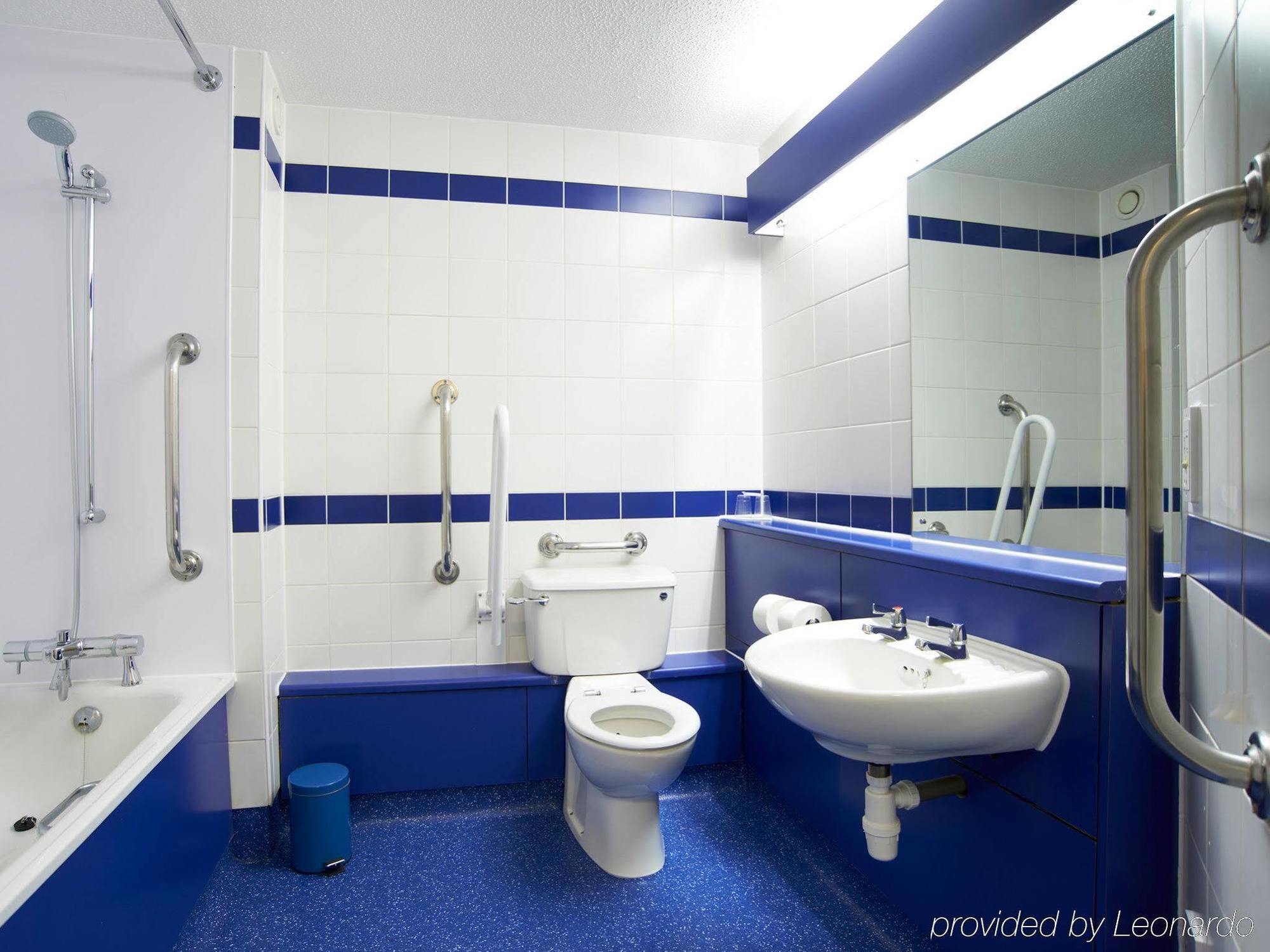 Travelodge Croydon Central Exteriör bild